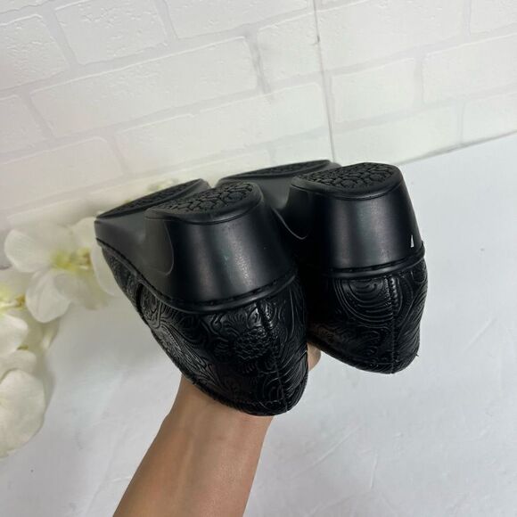 Baretraps womens Clogs size 8.5 Black - Picture 6 of 13
